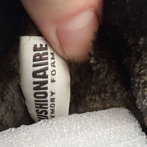 CushionaireβHippy Womenβs Suede Platform Ankle Boots Taupe Size 8.5 New - Picture 4 of 12